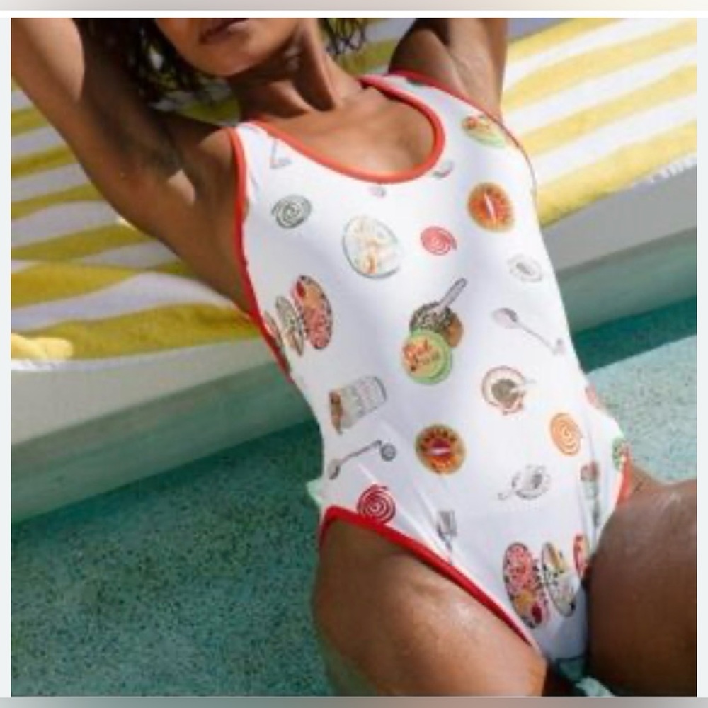 NWT Lisa Says Gah Bo One Piece Caviar Dream Criss Cross Back. Size M - Picture 3 of 12